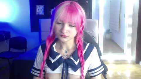 _charlotte_collins_ online show from 28, 7, 2026