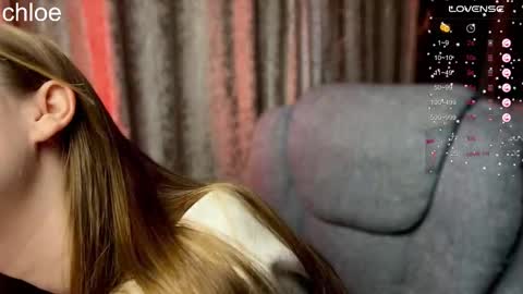 Snapshot of _chloe_miller_ chatting on 23, 11, 2025 _chloe_miller_ online show from 23, 11, 2025