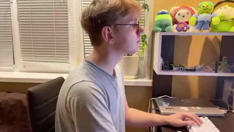 Snapshot of _cuteguys chatting on 25, 2, 2025 Dima online show from 25, 2, 2025