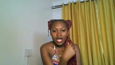 Snapshot of _cutestephanie chatting on 16, 12, 2025 STEPH online show from 16, 12, 2025