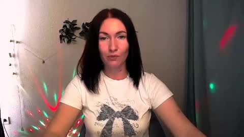 Snapshot of _cutie_and_shy_ chatting on 8, 5, 2026 _cutie_and_shy_ online show from 8, 5, 2026