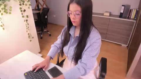 _danielamartinez online show from 21, 10, 2025