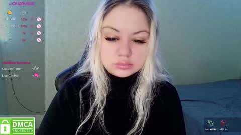 Snapshot of _elven_dreams__ chatting on 1, 3, 2025 chloue and Gretta online show from 1, 3, 2025