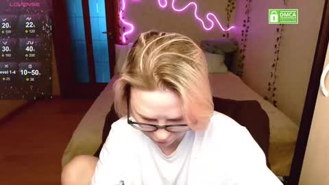 Snapshot of _elven_dreams__ chatting on 1, 3, 2025 chloue and Gretta online show from 1, 3, 2025