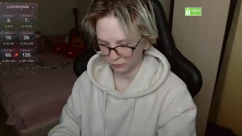 chloue and Gretta online show from 14, 3, 2026