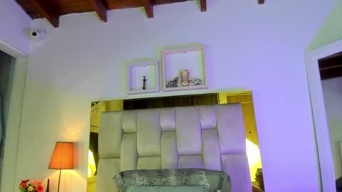 Isabella online show from 5, 2, 2025