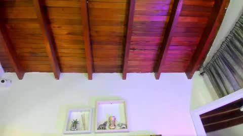 Isabella online show from 12, 10, 2025