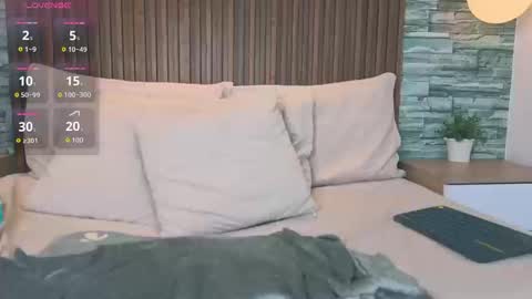  emily skinny online show from 17, 3, 2026