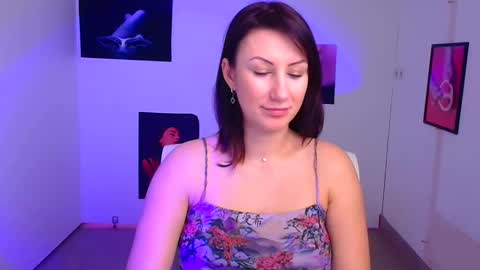 Snapshot of _emma_lay chatting on 4, 2, 2025 Emma online show from 4, 2, 2025