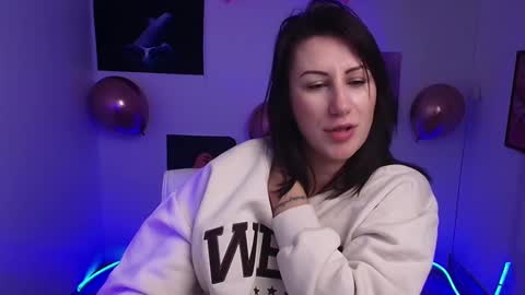 Snapshot of _emma_lay chatting on 12, 2, 2025 Emma online show from 12, 2, 2025