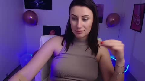 Snapshot of _emma_lay chatting on 19, 2, 2025 Emma online show from 19, 2, 2025