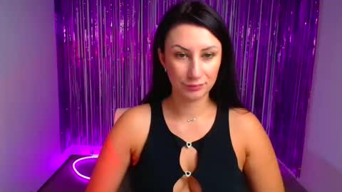 Snapshot of _emma_lay chatting on 3, 10, 2025 Emma online show from 3, 10, 2025