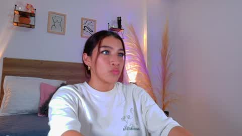 Snapshot of _emmacherry chatting on 30, 6, 2026 _emmacherry online show from 30, 6, 2026