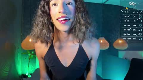 Snapshot of _emmaruiz chatting on 1, 2, 2026 Emma online show from 1, 2, 2026