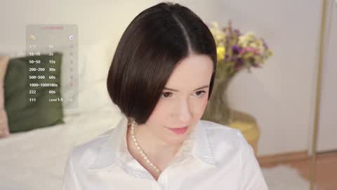 Essie  online show from 20, 12, 2024