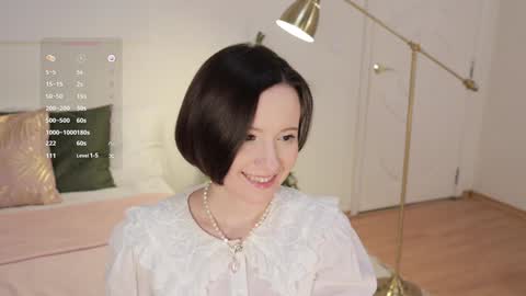 Essie  online show from 27, 12, 2024