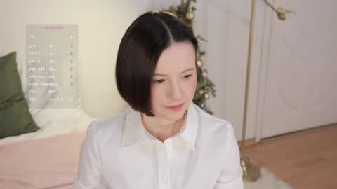 Essie  online show from 20, 1, 2025