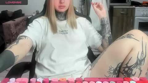 Snapshot of _feralberry__ chatting on 2, 2, 2026 Alis online show from 2, 2, 2026