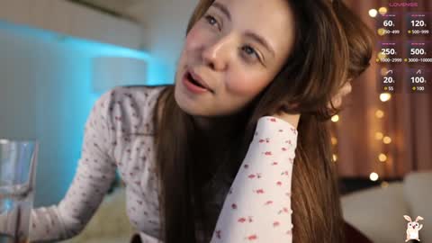 Snapshot of _fluffybunny_ chatting on 11, 1, 2025 Goldy Grace online show from 11, 1, 2025