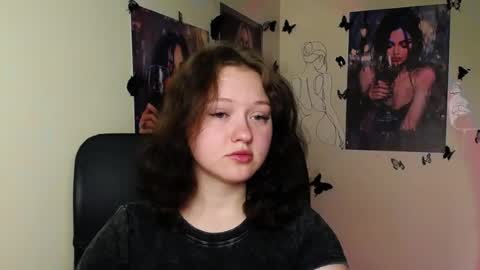 Snapshot of _foxy_lady chatting on 16, 6, 2026 Alice online show from 16, 6, 2026