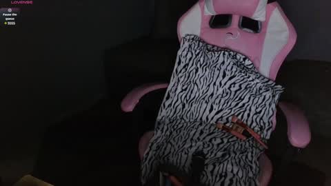 we are hot friends online show from 6, 12, 2024