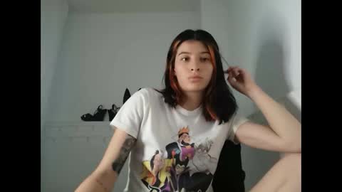 Mia-foster online show from 28, 1, 2025