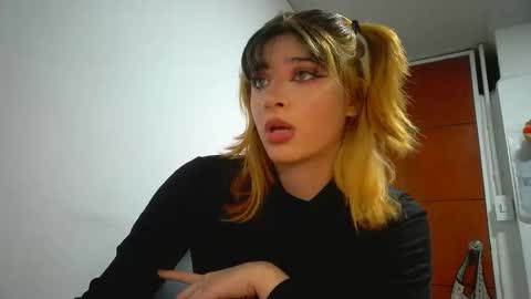 Mia-foster online show from 4, 3, 2026