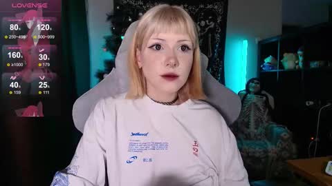 Snapshot of _gummybears_ chatting on 21, 12, 2025 Tori online show from 21, 12, 2025