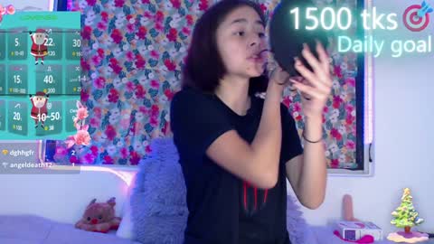 Snapshot of _gwen__ chatting on 28, 12, 2024 Gwen online show from 28, 12, 2024