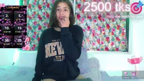 Snapshot of _gwen__ chatting on 21, 2, 2025 Gwen online show from 21, 2, 2025