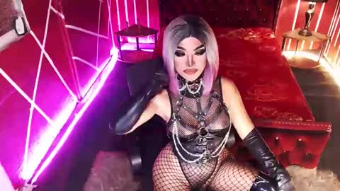 Snapshot of _hailyourqueenx chatting on 30, 9, 2025 GoDDess  Chloe online show from 30, 9, 2025