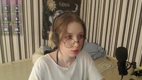 Snapshot of _hanna_moon_ chatting on 3, 10, 2025 Hannaolotl online show from 3, 10, 2025