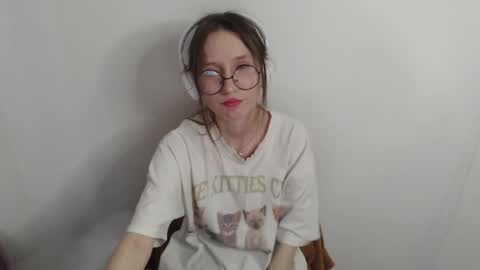 Snapshot of _hanna_moon_ chatting on 10, 4, 2026 Hannaolotl online show from 10, 4, 2026