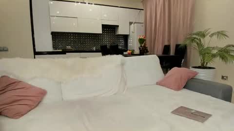 Snapshot of _heaven_ishere_ chatting on 18, 1, 2025 Julia online show from 18, 1, 2025