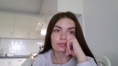 Snapshot of _hidden_frommymoom_ chatting on 14, 6, 2026 Criss4u online show from 14, 6, 2026