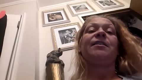 Snapshot of _hitgirly_ chatting on 1, 3, 2026 _hitgirly_ online show from 1, 3, 2026