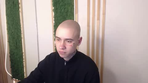 _honeyberry_ online show from 23, 3, 2026