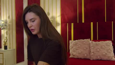 _hot_neighbour online show from 1, 5, 2026