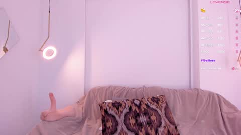 Snapshot of _huge_boobs_ebony chatting on 16, 1, 2025 Darlis  online show from 16, 1, 2025