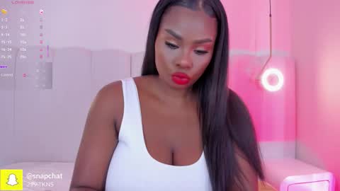 Snapshot of _huge_boobs_ebony chatting on 11, 9, 2025 Darlis  online show from 11, 9, 2025