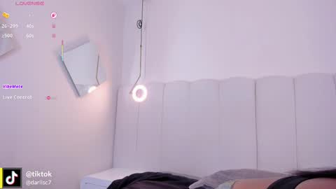 Snapshot of _huge_boobs_ebony chatting on 7, 10, 2025 Darlis  online show from 7, 10, 2025