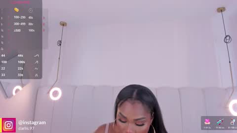 Snapshot of _huge_boobs_ebony chatting on 18, 10, 2025 Darlis  online show from 18, 10, 2025