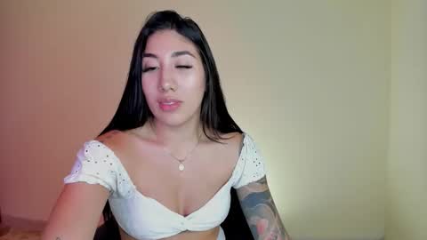 Isabella online show from 12, 11, 2025