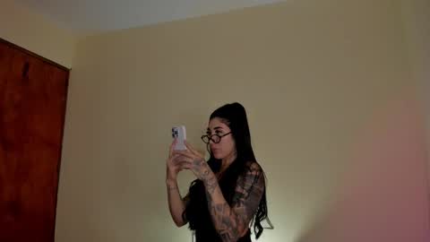 Isabella online show from 6, 1, 2026