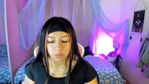 Snapshot of _ivanna11_ chatting on 6, 11, 2025 Ivanna online show from 6, 11, 2025