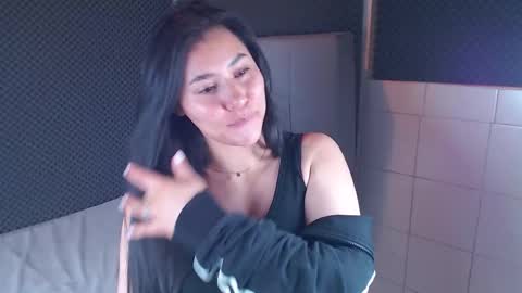 Snapshot of _joy_iva chatting on 18, 12, 2025 joy online show from 18, 12, 2025