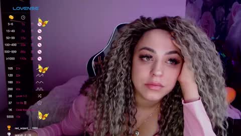 Snapshot of _just_a_queen_3 chatting on 14, 12, 2024 _just_a_queen_3 online show from 14, 12, 2024