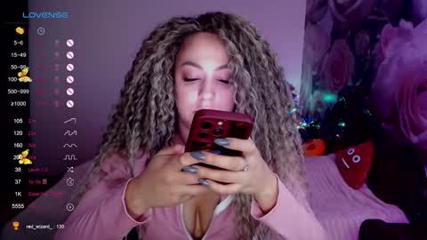 Snapshot of _just_a_queen_3 chatting on 15, 12, 2024 _just_a_queen_3 online show from 15, 12, 2024