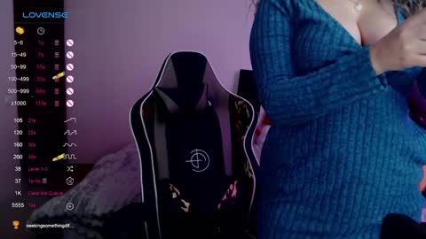 Snapshot of _just_a_queen_3 chatting on 11, 1, 2025 _just_a_queen_3 online show from 11, 1, 2025