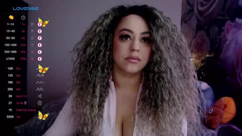 Snapshot of _just_a_queen_3 chatting on 24, 2, 2025 _just_a_queen_3 online show from 24, 2, 2025